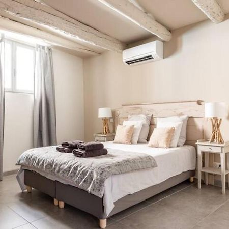 Apartmán Le Marronnier 1 LʼIsle-sur-la-Sorgue Exteriér fotografie